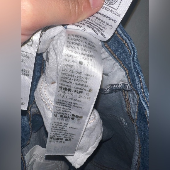 Levi’s Mid-Length Shorts Size 32 - Picture 6 of 6